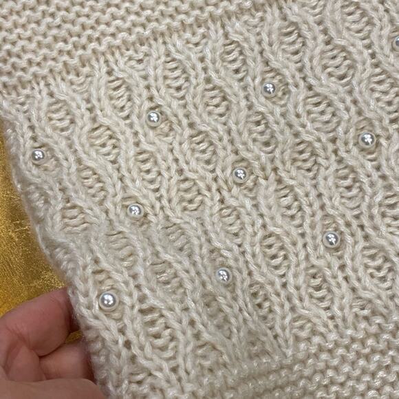 Betsey Johnson Soft Knit Ivory Cowl Infinity Scarf w/ Pearl Beads IMMACULATE - Picture 8 of 10